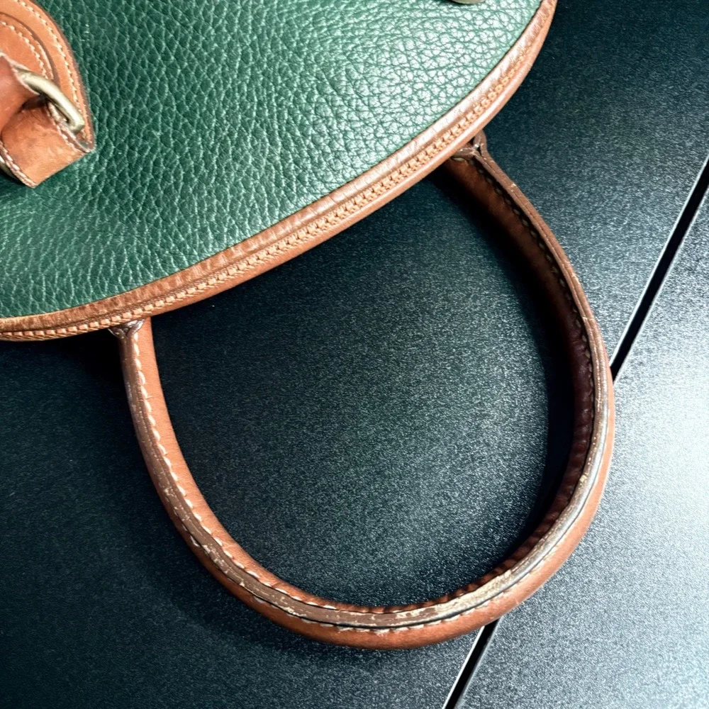 vintage Dooney & Bourke AWL Norfolk bag In green crossbody satchel leather zip